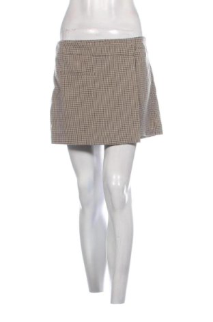 Pantaloni scurți de femei Stradivarius, Mărime M, Culoare Multicolor, Preț 36,74 Lei, #137468263