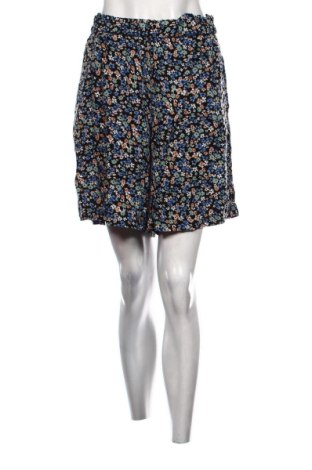 Pantaloni scurți de femei LC Waikiki, Mărime L, Culoare Multicolor, Preț 52,49 Lei, #137477359