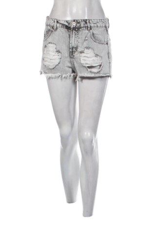 Pantaloni scurți de femei Pull&Bear, Mărime M, Culoare Gri, Preț 62,99 Lei, #137478200