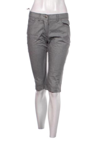 Pantaloni scurți de femei Unbranded, Mărime M, Culoare Gri, Preț 41,99 Lei, #137478353