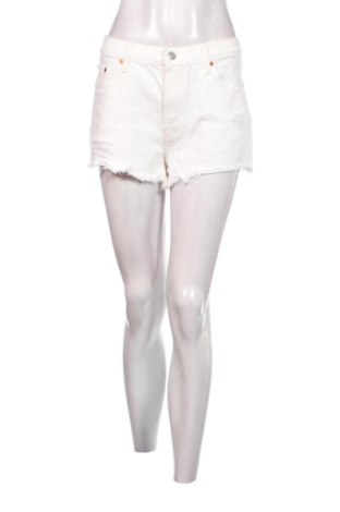 Дамски къс панталон Levi's, Размер L, Цвят Бял, Цена 31,00 €, #137482280