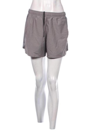 Дамски къс панталон Nike, Размер M, Цвят Сив, Цена 21,00 €, #137485754