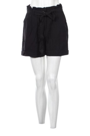 Pantaloni scurți de femei Amisu, Mărime M, Culoare Negru, Preț 39,00 Lei, #137488355