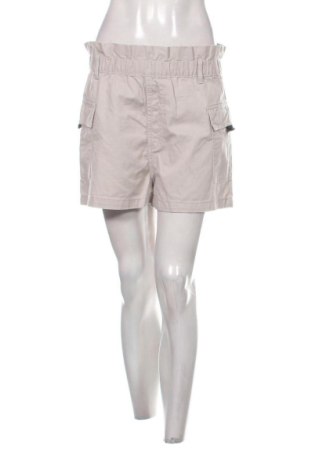 Pantaloni scurți de femei H&M Divided, Mărime M, Culoare Bej, Preț 48,00 Lei, #137490070