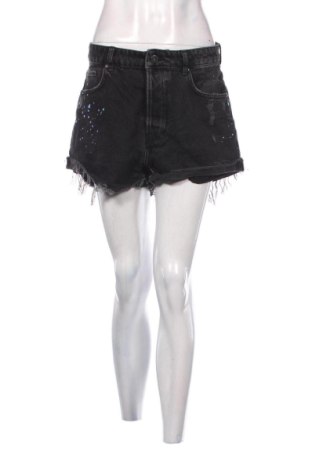 Дамски къс панталон Bershka, Размер L, Цвят Черен, Цена 9,75 €, #137505886