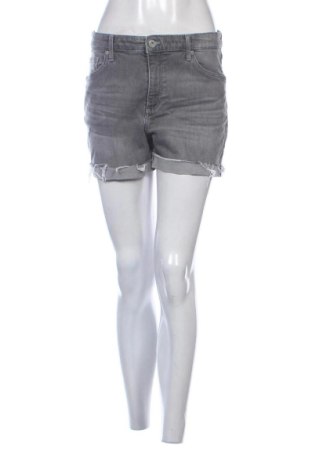 Pantaloni scurți de femei H&M, Mărime M, Culoare Gri, Preț 51,00 Lei, #137447500