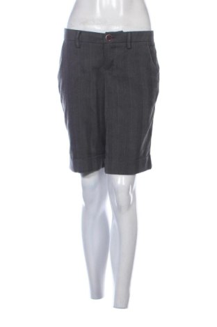 Pantaloni scurți de femei Vero Moda, Mărime L, Culoare Gri, Preț 52,49 Lei, #137453293