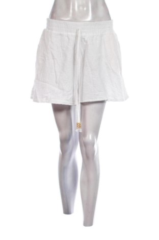 Pantaloni scurți de femei Sinsay, Mărime L, Culoare Alb, Preț 41,99 Lei, #137468134
