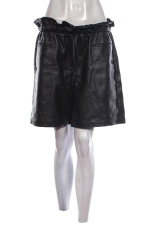 Pantaloni scurți de femei Kendall & Kylie, Mărime XL, Culoare Negru, Preț 94,48 Lei, #137468573