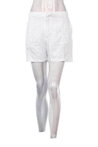 Női rövidnadrág Pull&Bear, Méret XL, Szín Fehér, Ár 6 229 Ft, #137470310