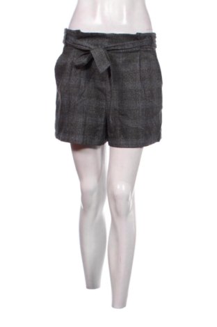 Damskie szorty Pull&Bear, Rozmiar M, Kolor Szary, Cena 21,17 zł, #137484497
