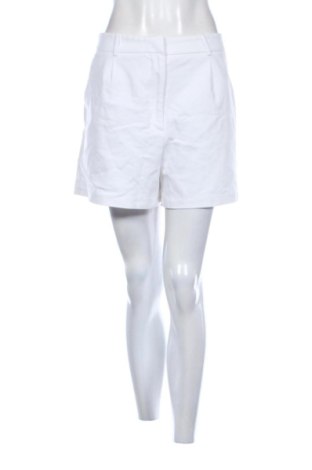 Pantaloni scurți de femei Zara, Mărime XL, Culoare Alb, Preț 57,74 Lei, #137501901