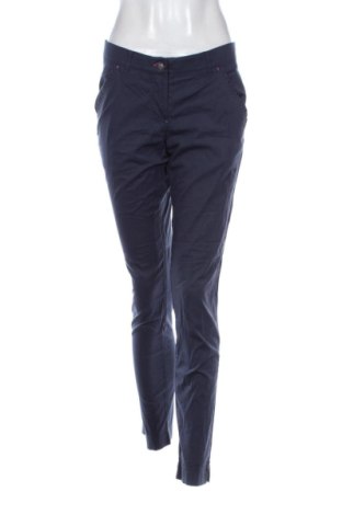 Pantaloni de femei Emporio Armani, Mărime L, Culoare Albastru, Preț 341,19 Lei, #137476860
