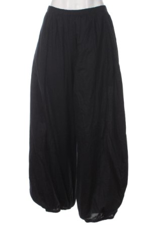 Dámské kalhoty  Bershka, Velikost M, Barva Černá, Cena  599,00 Kč, #137483345