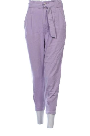 Damskie spodnie Bershka, Rozmiar S, Kolor Fioletowy, Cena 51,62 zł, #137497310