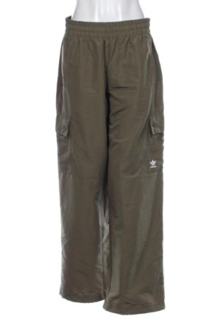 Pantaloni de femei Adidas, Mărime M, Culoare Verde, Preț 141,72 Lei, #137502584