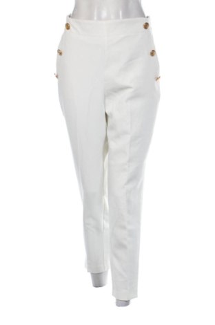 Pantaloni de femei Zara, Mărime M, Culoare Alb, Preț 132,80 Lei, #137477228