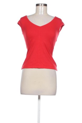Top de femei Daphne, Mărime M, Culoare Roșu, Preț 78,74 Lei, #137489745