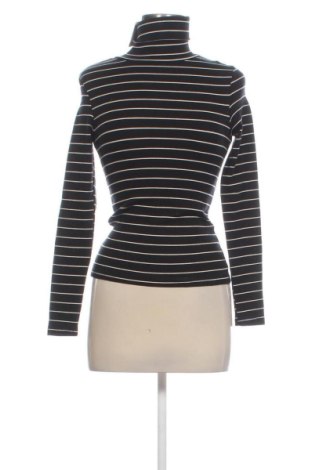 Дамско полo Stradivarius, Размер XS, Цвят Многоцветен, Цена 8,57 €, #137486385