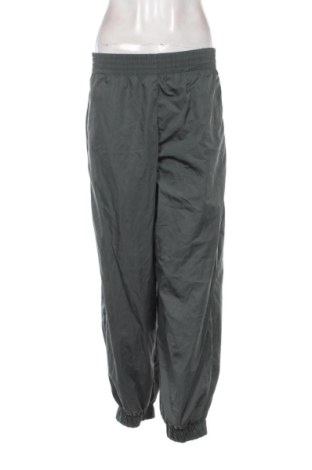 Damen Sporthose Oysho, Größe M, Farbe Grün, Preis 20,00 €, #137457916