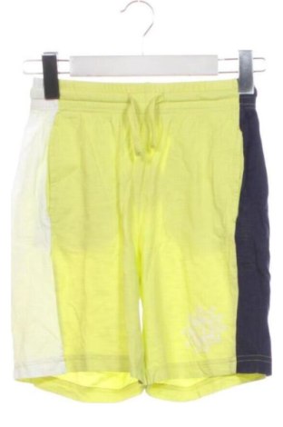 Παιδικό κοντό παντελόνι United Colors Of Benetton, Μέγεθος 8-9y/ 134-140 εκ., Χρώμα Πολύχρωμο, Τιμή 8,00 €, #137459851