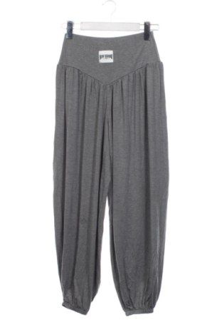 Kinderhose SHEIN, Größe 12-13y/ 158-164 cm, Farbe Grau, Preis 6,29 €, #137489849