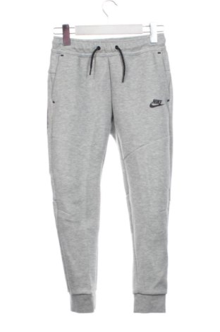 Dětské tepláky Nike, Velikost 9-10y/ 140-146 cm, Barva Šedá, Cena  999,00 Kč, #137421677