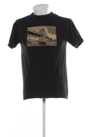 Férfi póló Vans, Méret M, Szín Fekete, Ár 5 452 Ft, #137443704