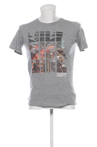 Férfi póló Nike, Méret S, Szín Szürke, Ár 6 738 Ft, #137446530