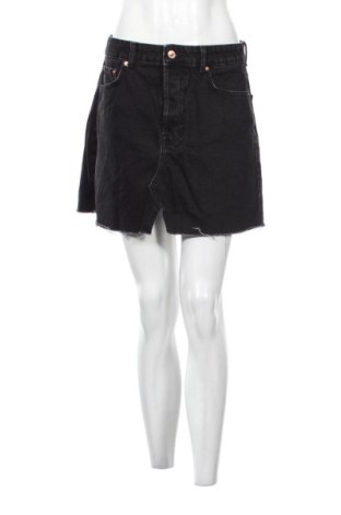 Пола Bershka, Размер M, Цвят Черен, Цена 9,34 €, #137487718