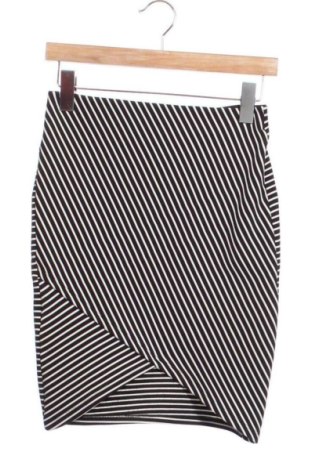 Fustă Bershka, Mărime XS, Culoare Multicolor, Preț 31,49 Lei, #137475668