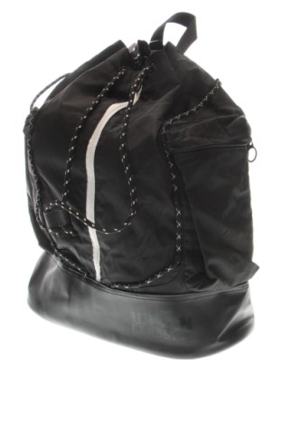 Rucsac Urban Classics, Culoare Negru, Preț 145,31 Lei, #137502887