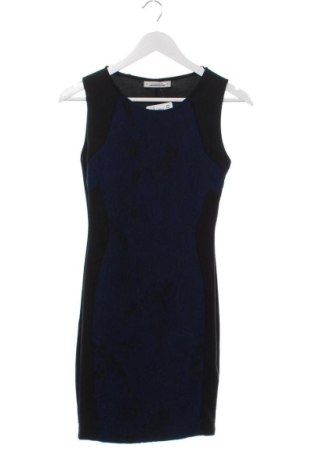Šaty  Pull&Bear, Velikost M, Barva Vícebarevné, Cena  219,00 Kč, #137152475