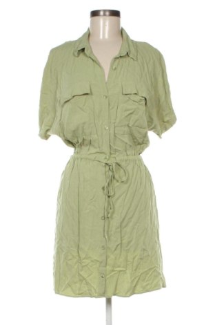 Rochie Bershka, Mărime M, Culoare Verde, Preț 69,43 Lei, #137425087