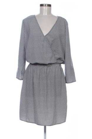 Sukienka Guess, Rozmiar L, Kolor Kolorowy, Cena 207,44 zł, #137449072