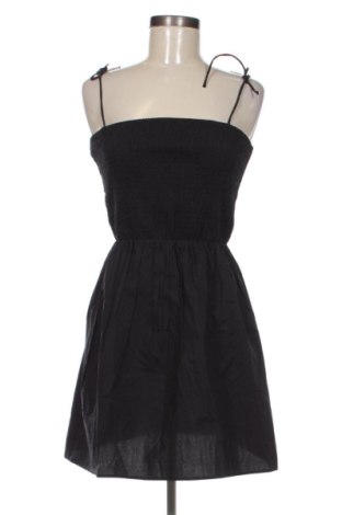 Рокля Monki, Размер XS, Цвят Черен, Цена 32,21 €, #137492600