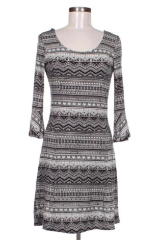 Rochie Gina, Mărime M, Culoare Multicolor, Preț 36,74 Lei, #137497300