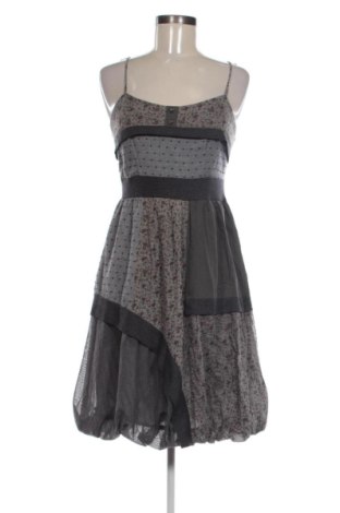 Ruha Unbranded, Méret M, Szín Szürke, Ár 5 269 Ft, #137485026