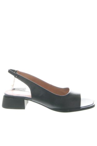 Szandálok Caprice, Méret 38, Szín Kék, Ár 24 629 Ft, #137470667