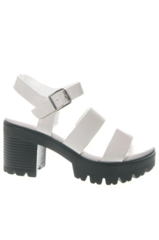Sandalen Catwalk, Größe 38, Farbe Weiß, Preis 27,00 €, #137470438