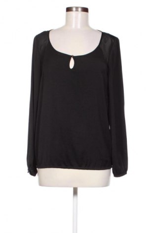 Dámská halenka Bershka, Velikost S, Barva Černá, Cena  49,00 Kč