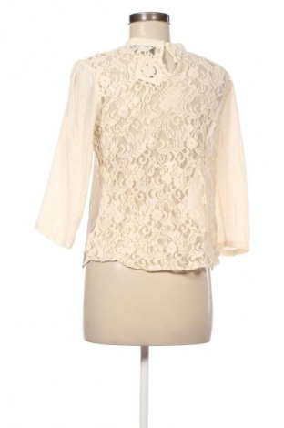 Női blúz Only One, Méret M, Szín Ekrü
, Ár 669 Ft