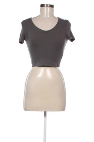 Dámské tričko SHEIN, Velikost XS, Barva Šedá, Cena  49,00 Kč