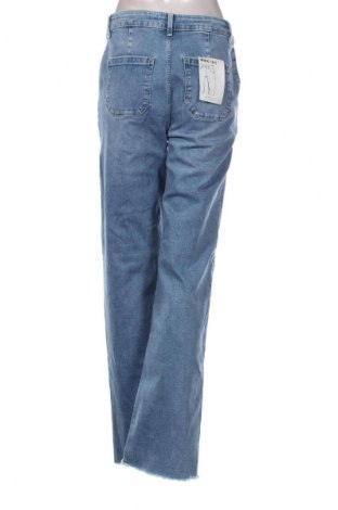 Dámske džínsy  Christian Berg, Veľkosť M, Farba Modrá, Cena  28,95 €