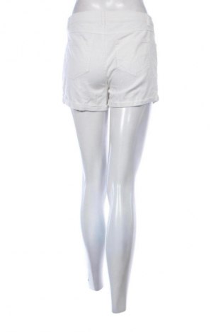 Dámske kraťasy  Amisu, Veľkosť S, Farba Biela, Cena  1,95 €