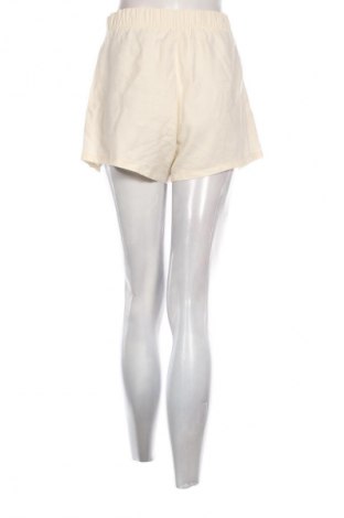 Dámské kraťasy  Bershka, Velikost S, Barva Krémová, Cena  179,00 Kč