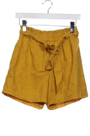 Női rövidnadrág Pieces, Méret XS, Szín Sárga, Ár 6 439 Ft