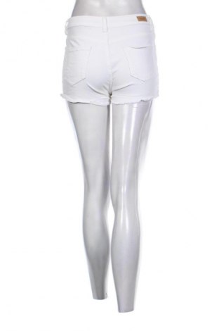 Pantaloni scurți de femei See See, Mărime S, Culoare Alb, Preț 9,99 Lei