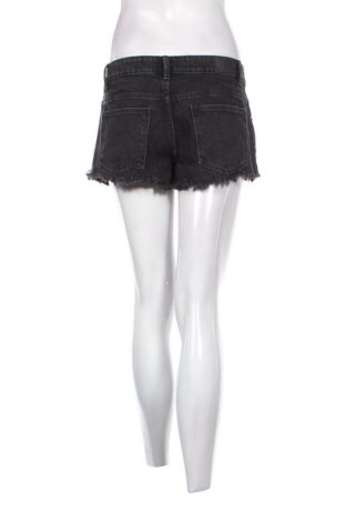Női rövidnadrág Sinsay, Méret M, Szín Fekete, Ár 669 Ft