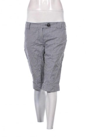 Damskie szorty United Colors Of Benetton, Rozmiar M, Kolor Kolorowy, Cena 22,99 zł